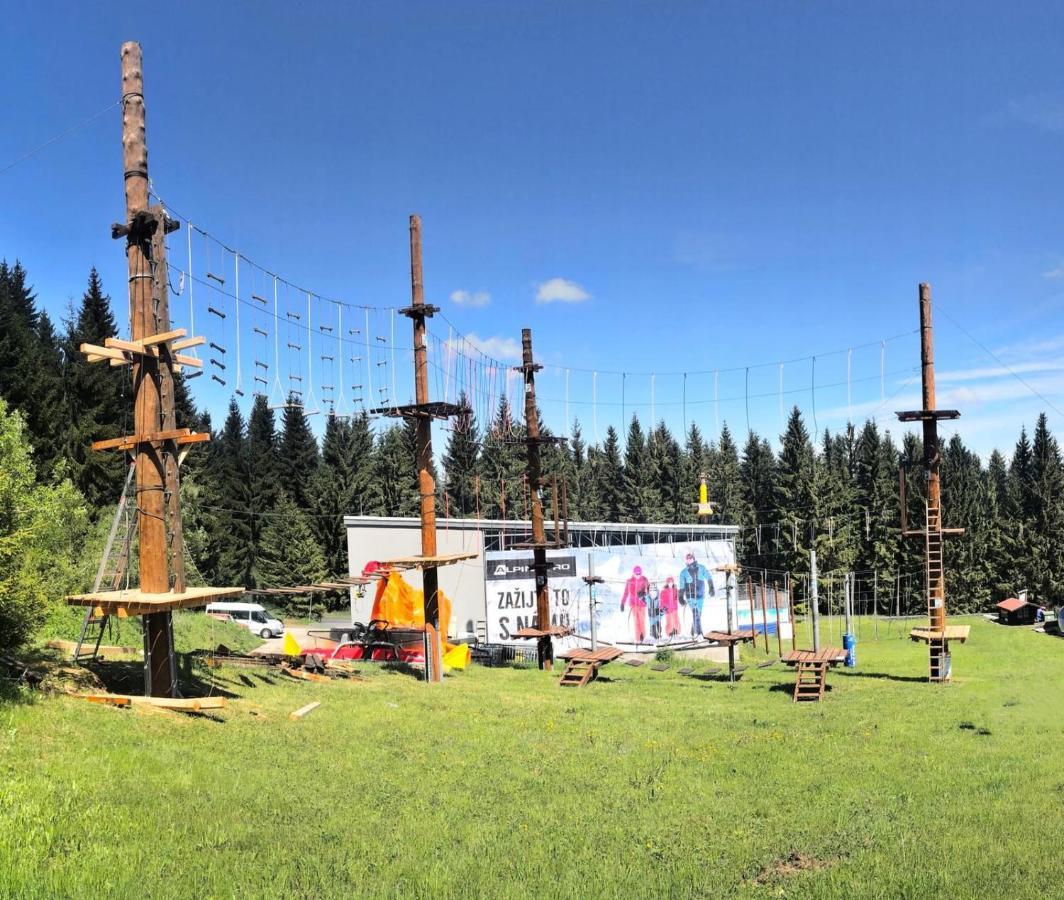 Sportcentrum Klinovec Loučná pod Klínovcem Eksteriør billede